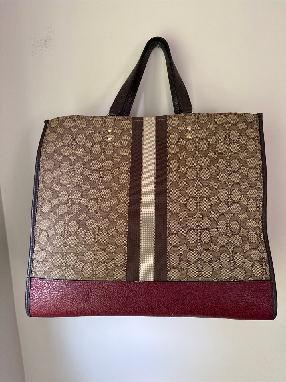 COACH Dempsey Tote Bag 40 In Signature Jacquard With Stripe And Coach Patch - Picture 2 of 14